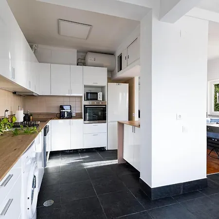 Ambassador's Retreat