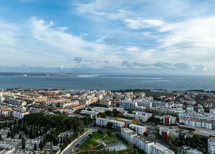 Ambassador's Retreat *